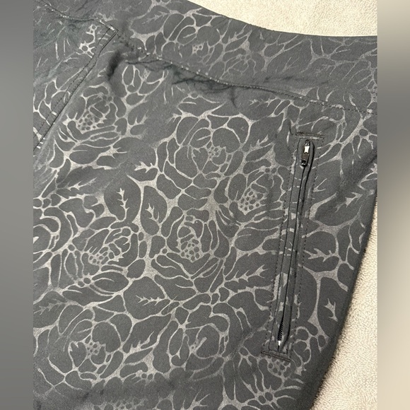 Orvis Women's Embossed‎ Pull-On Travel Skort XL - Picture 2 of 8